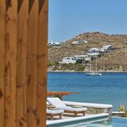 Mykonos-Waves-Beach-House-&-Suites-Ornos-Mykonos