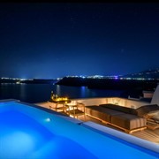 Neptune Luxury Suites Akrotiri Santorini