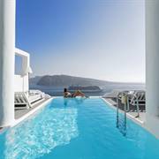 Charisma Suites Villa Oia Santorini