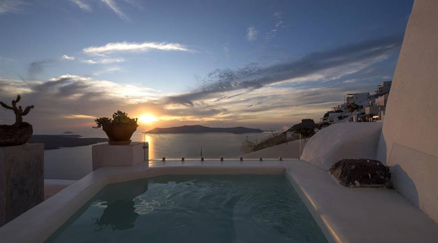AVIANTO SUITES in Santorini - 2024 Prices,Photos,Ratings - Book Now
