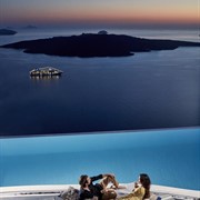 Cosmopolitan Suites Fira Santorini