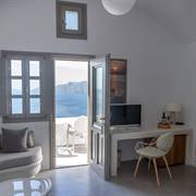 Filotera-Suites-Oia-Santorini