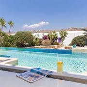 Kivotos Mykonos Ornos Beach