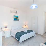 mina beach agios stefanos mykonos