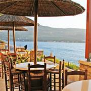 Samos-bay-3-main-street-samos 