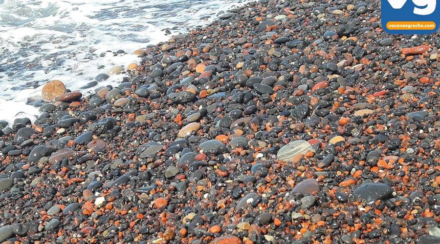 Red beach Akrotiri Santorini