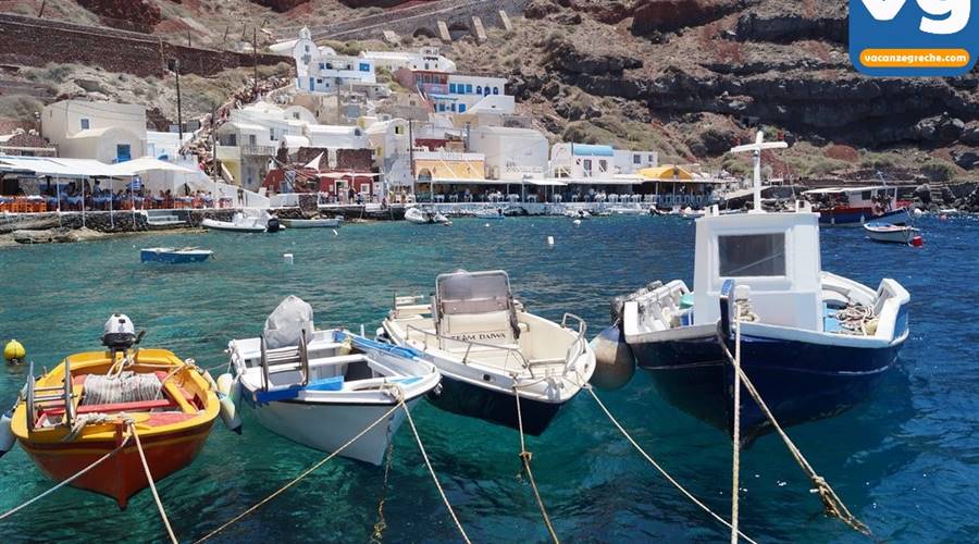 Baia di Amoudi Oia Santorini