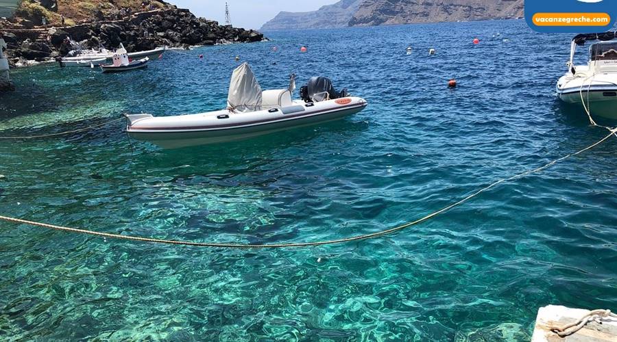 Baia di Amoudi Oia Santorini