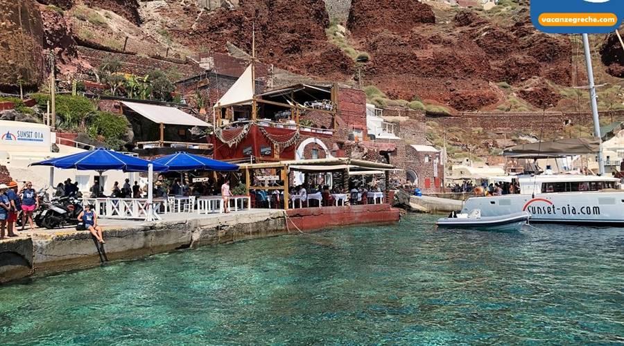 Baia di Amoudi Oia Santorini