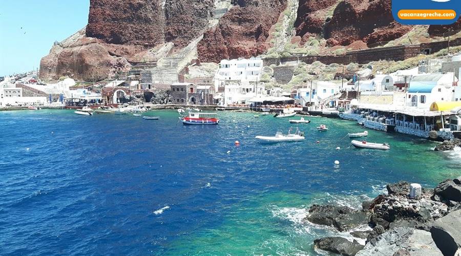 Baia di Amoudi Oia Santorini