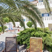 Stafylos Suites & Boutique hotel