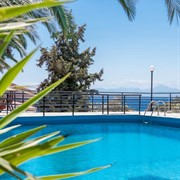 Stafylos Suites & Boutique hotel