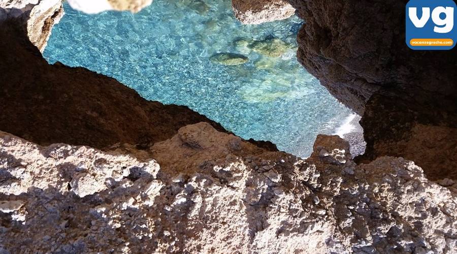 Spiaggia Mikro Seitani Karlovasi Samos