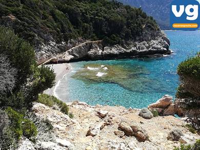 Spiaggia Mikro Seitani Karlovasi Samos