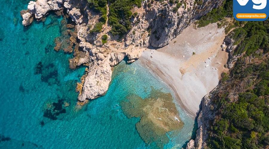 Spiaggia Mikro Seitani Karlovasi Samos