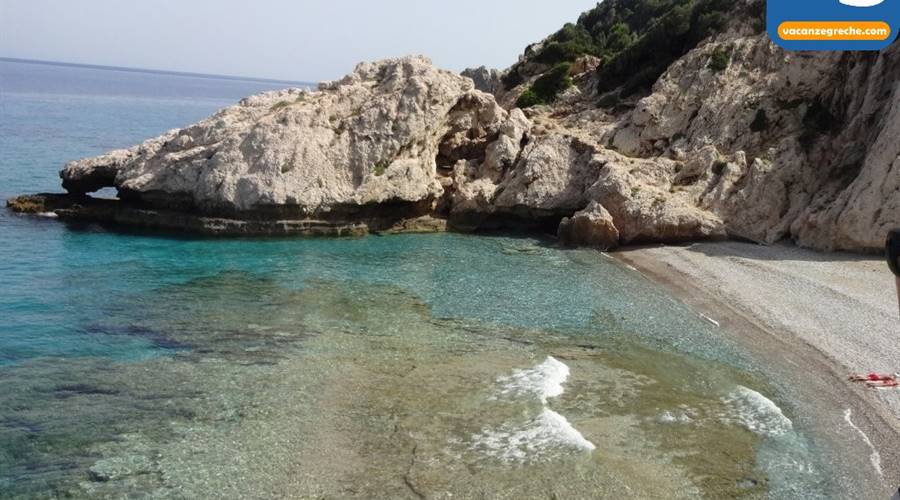 Spiaggia Mikro Seitani Karlovasi Samos
