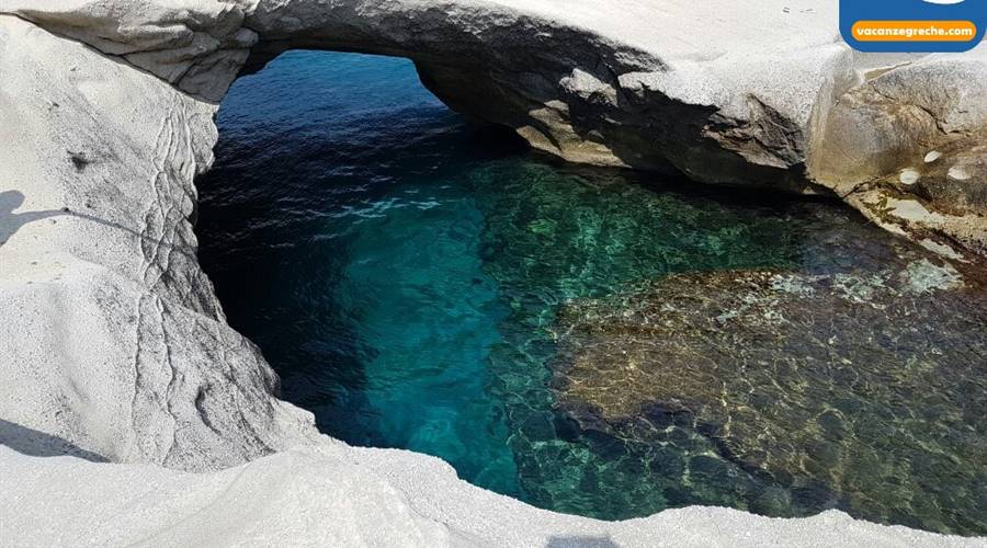 Spiaggia di Sarakiniko Milos
