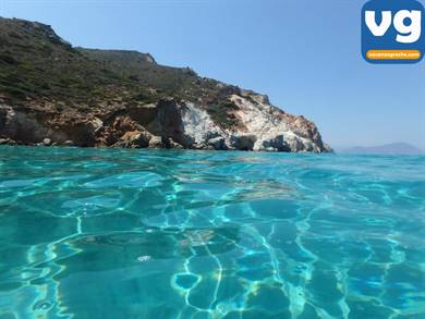 Spiaggia di Plathiena Milos