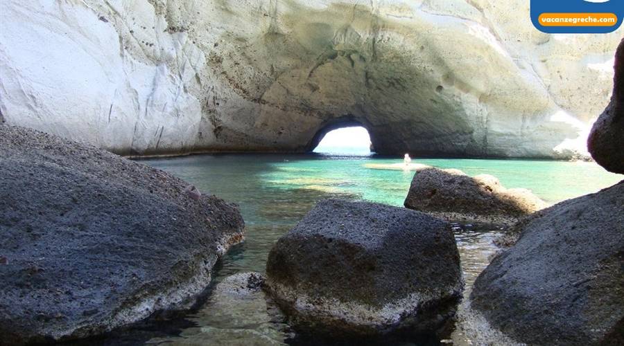 Spiaggia di Sikia Milos