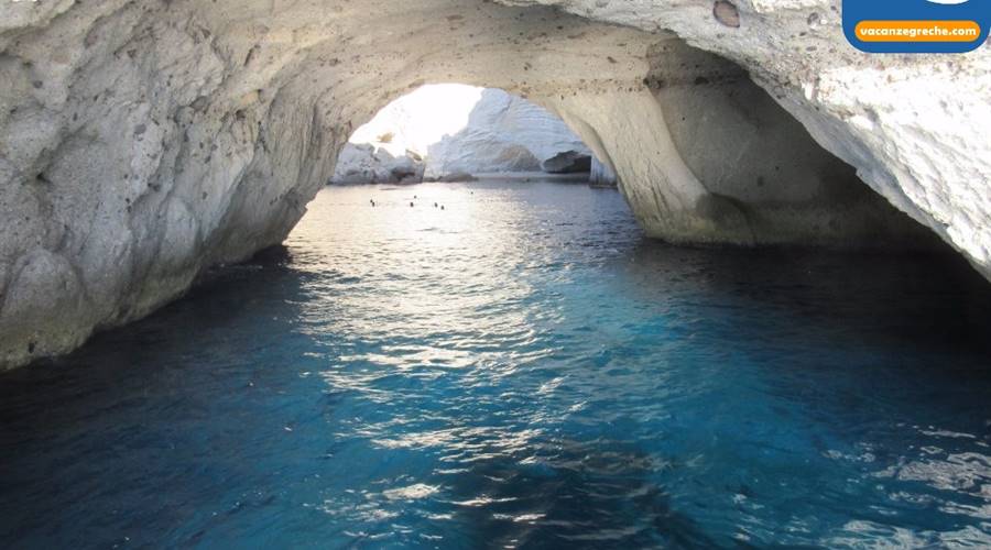 Spiaggia di Sikia Milos