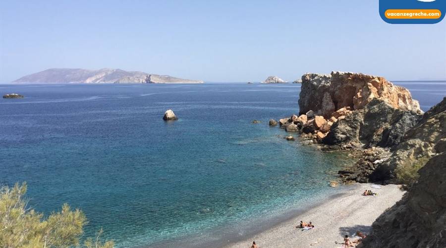 Spiaggia di Vardia Karavostasis Folegandros