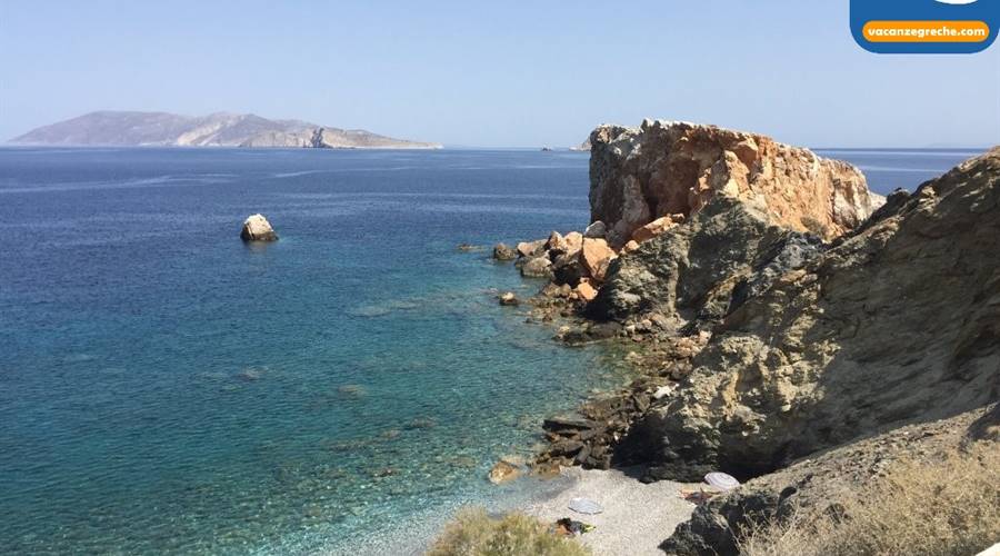 Spiaggia di Vardia Karavostasis Folegandros
