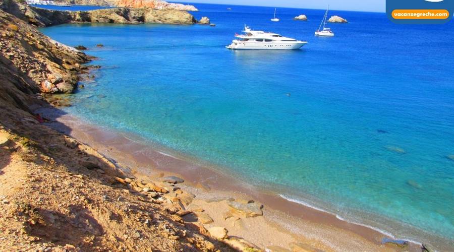 Spiaggia di Latinaki Folegandros