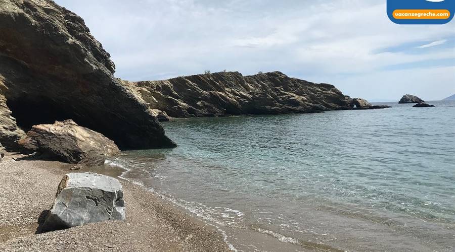 Spiaggia di Vitsentzou Karavostasis Folegandros