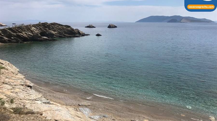 Spiaggia di Vitsentzou Karavostasis Folegandros