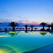 Acrotel-Lily-Ann-Beach