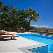 Villa-fronte-mare-skala