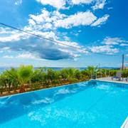 villa-8-persone-skala