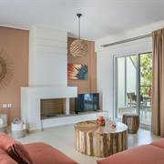 Meliti Waterfront Suites 