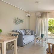 Meliti Waterfront Suites 