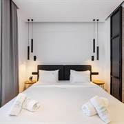 Kentro Luxury Suites 