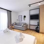 Kentro Luxury Suites 